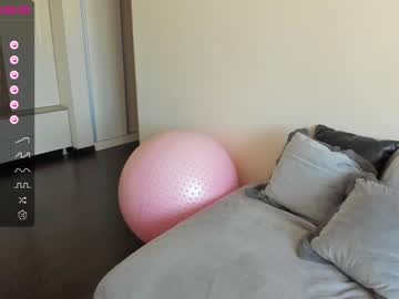 webcam girl emilymilf__ image #5024780
