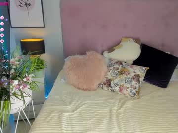 webcam girl caterinezapataa image #2833210