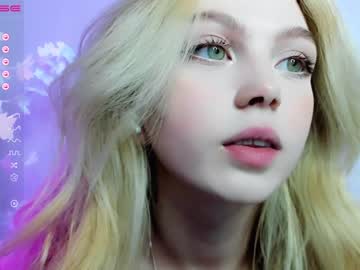 webcam girl small_blondee image #3748273