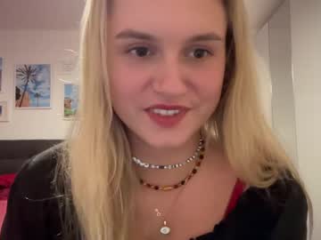 webcam girl sarahsapling image #5552119