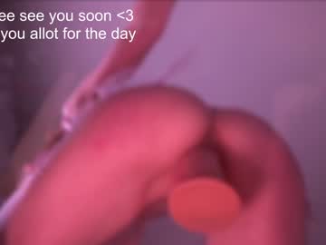 webcam girl sweetkira555 image #2209778