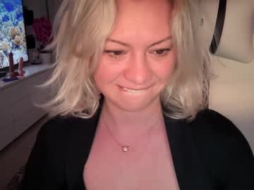 webcam girl kiradivine image #9293009