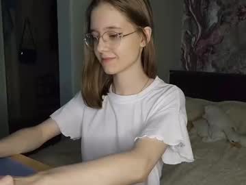 webcam girl lowress image #8982512