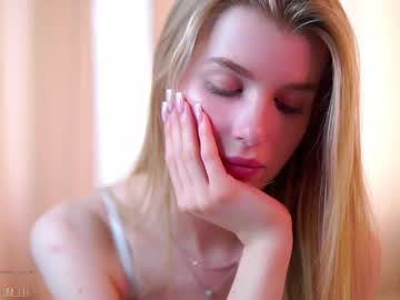 webcam girl brave_journey image #9620611