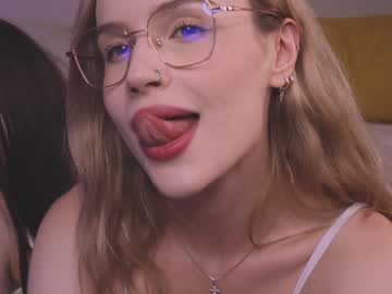 webcam girl shesnotuwu image #7709973