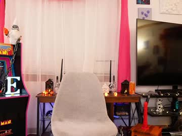 webcam girl emmasky69 image #7999340