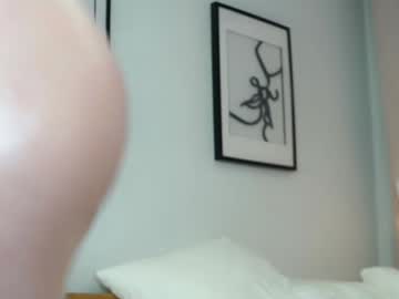 webcam girl peek_in_my_window image #7758680