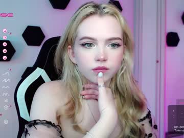 webcam girl small_blondee image #4237824