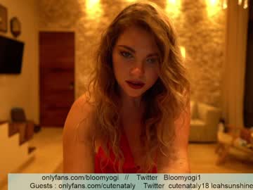 webcam girl bloomyogi image #1102648