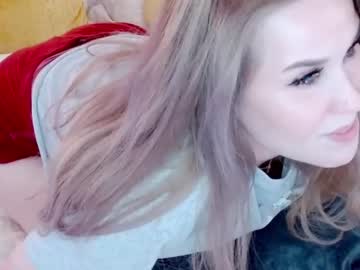 webcam girl myassistant image #1131634