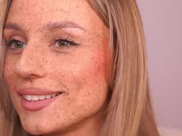 webcam girl artease image #9071532
