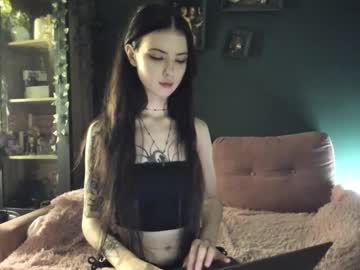 webcam girl bmwm5f90 image #8918122