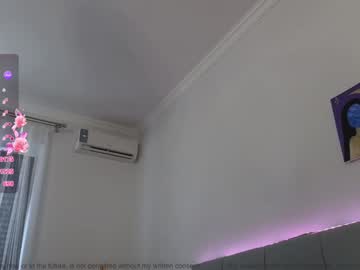 webcam girl small_blondee image #7905620