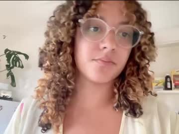 webcam girl dreamyriri image #4957036