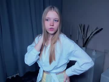 webcam girl hug_honestly image #5780130