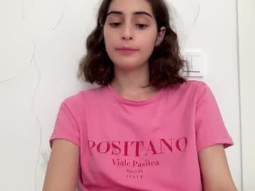 webcam girl wonderland_stia image #7554602