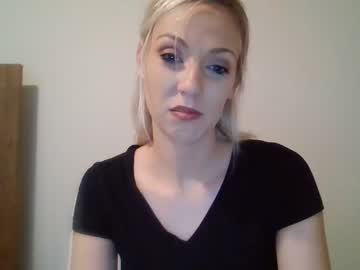 webcam girl itwasntaphasemom image #1705860