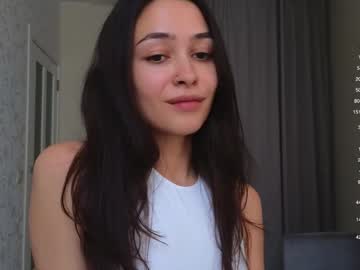 webcam girl a_p_p_l_e image #7761406