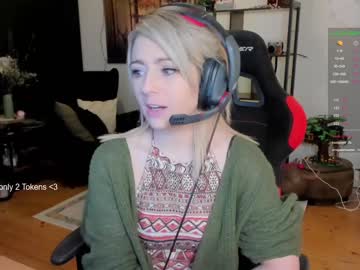 webcam girl kimilee22 image #1394286