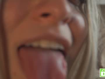 webcam girl checkmypeach image #7776715
