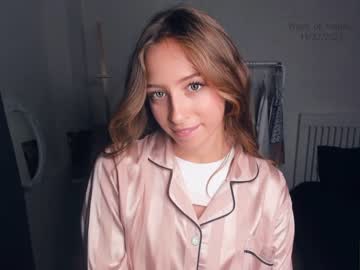 webcam girl wave_of_happy_ image #5790184