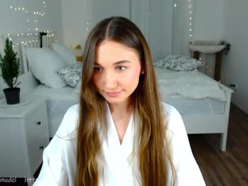 webcam girl ambertan1 image #6142883