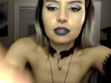 webcam girl runacrow image #4959779