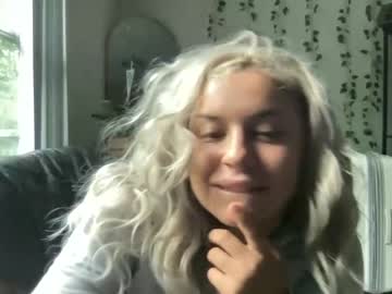 webcam girl dojacatfan12 image #5108410
