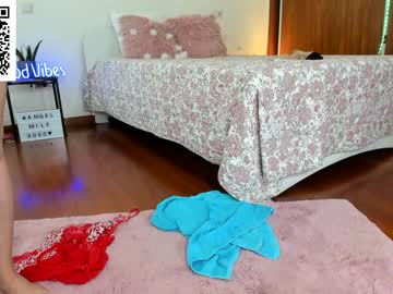 webcam girl angel_danm_milf image #4297456