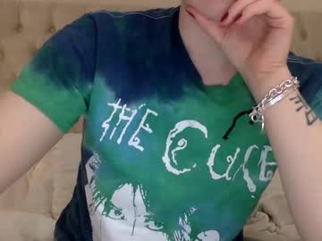 webcam girl 2005freshly18 image #5059216