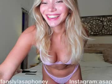 webcam girl honeybae3 image #7117175