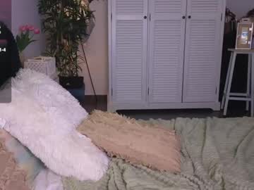 webcam girl cherrrish_ image #7468003