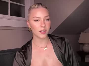 webcam girl novavangogh image #7903567