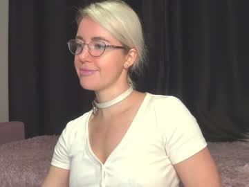 webcam girl xtina__ image #3244407