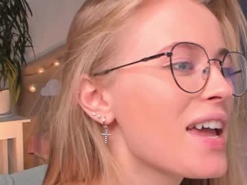 webcam girl linellali image #2620947