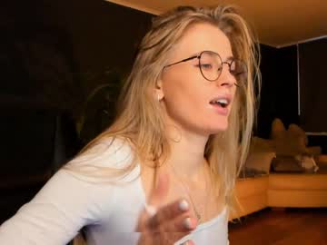 webcam girl linellali image #2893155