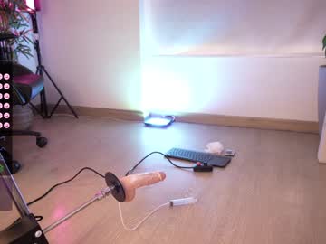 webcam girl lau__1 image #7053204
