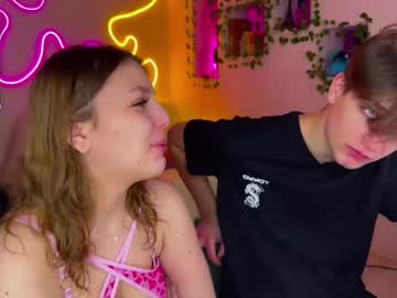 webcam couple adrean_sofi image #8824097