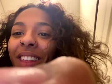 webcam girl m3_pretty image #8400600
