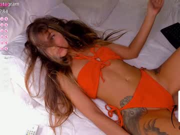 webcam girl queenafina image #4713491