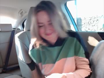 webcam girl juicy_peach88 image #4233338