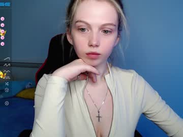 webcam girl small_blondee image #3788964