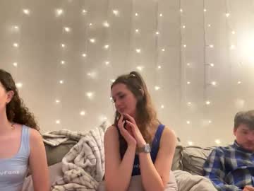 webcam girl kylieexoxoxo2432 image #9297690