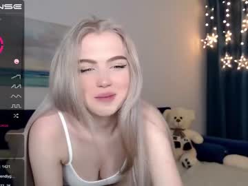 webcam girl small_blondee image #1280275