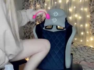 webcam girl olishaxd image #3392098