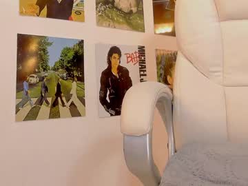 webcam girl little_effy18 image #5567235