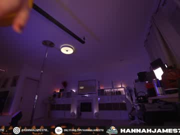webcam girl hannahjames710 image #2975495
