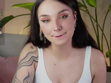 webcam girl kiakeeper image #9059598