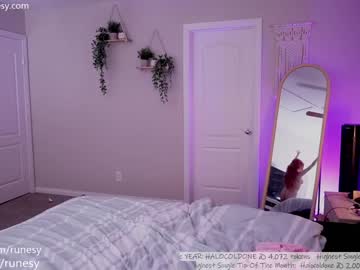 webcam girl runesy image #6726262