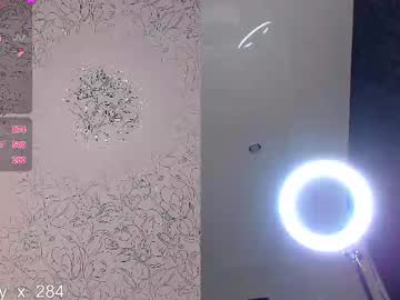 webcam girl queenafina image #8916828